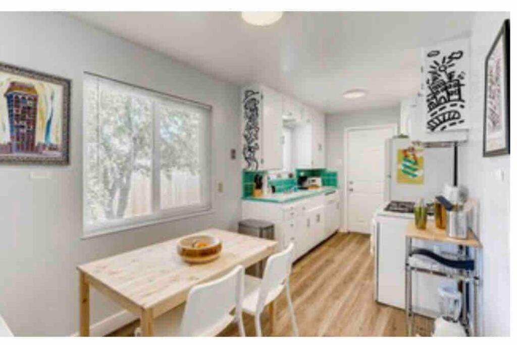 Вилла Smart Eclectic Art House Near Uc Davis Med Center Сакраменто Экстерьер фото